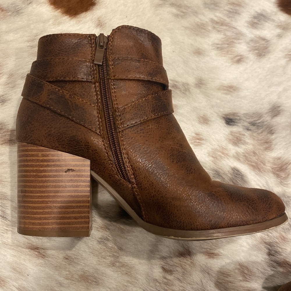 Mark & Maddux Heeled Booties - Picture 5 of 7